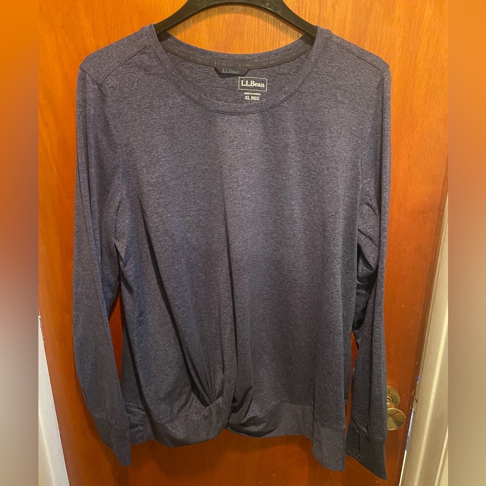 Venture stretch twist hem top